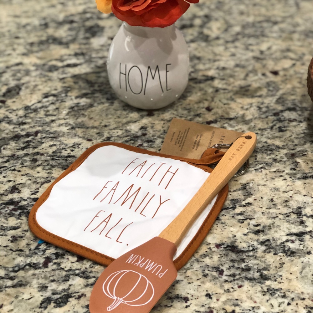Rae Dunn Fall Spatula and Potholder